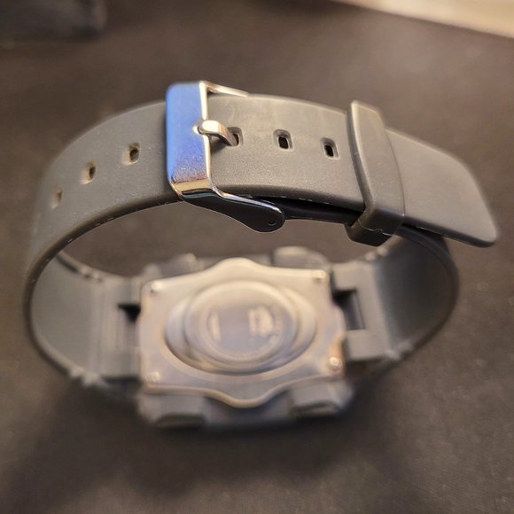 Roots Canada Roots Athletics Digital Watch (needs battery) - Picture 5 of 6